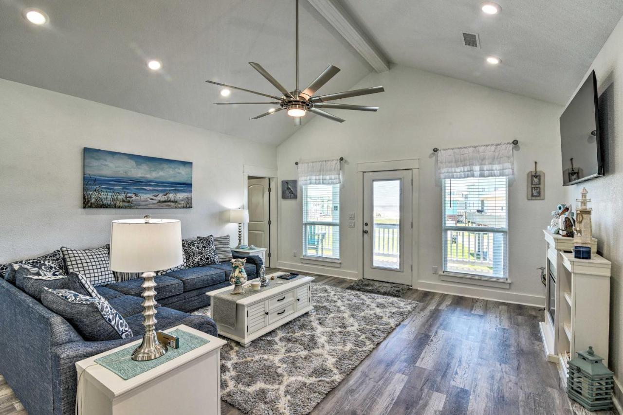Bolivar Peninsula Beach House, Steps To Coast מראה חיצוני תמונה